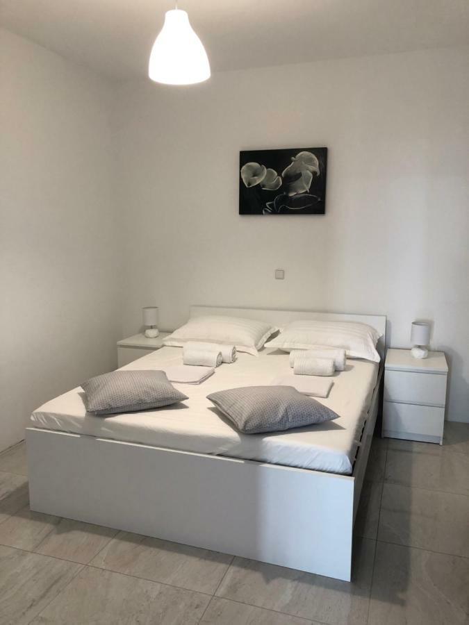 Nelany Apartment ซูโบวิชี ภายนอก รูปภาพ